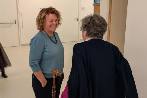 L'assessora Rosmarie Pamer è convinta che la società e l'economia funzionino meglio quando viene data priorità alla giustizia sociale. (Foto: USP/Hannes Wisthaler)