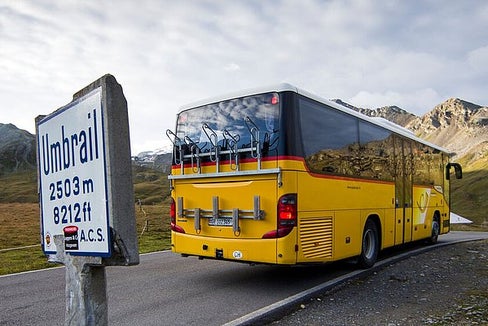 Die Vereinbarung für den Busdienst auf den Strecken Müstair-Cunfin-Mals und Martina-Cunfin-Nauders-Mals wird um ein weiteres Jahr verlängert. (Foto: Südtirolmobil)