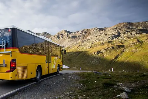 Die Vereinbarung für den Busdienst auf den Strecken Müstair-Cunfin-Mals und Martina-Cunfin-Nauders-Mals wird um ein weiteres Jahr verlängert. (Foto: Südtirolmobil)