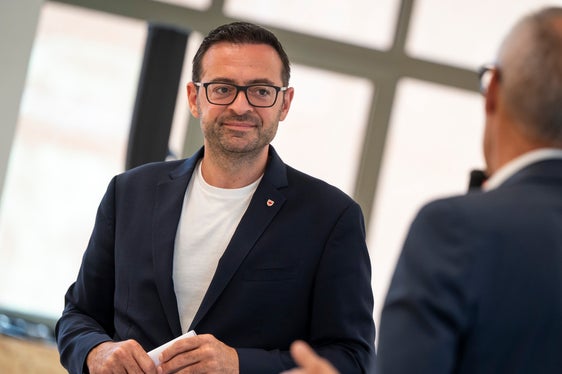 Die Anliegen der jungen Menschen seien für ihn zentral, hielt Landesrat Marco Galateo fest. (Foto: LPA/Fabio Brucculeri)