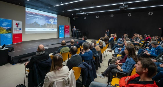 In occasione dello Stakeholder Day, l'Euregio Tirolo-Alto Adige-Trentino e il NOI Techpark hanno fornito informazioni sullo stato attuale e concordato i prossimi passi del progetto Interreg Digiway. (Foto: USP/Daniel von Johnston)