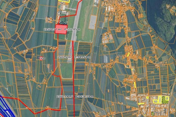 Einige Bauparzellen in der Campofrancostraße in der Nähe des Bozner Flughafens werden in der Vereinbarung mit der Gemeinde Bozen ebenfalls geregelt. (Foto: LPA)