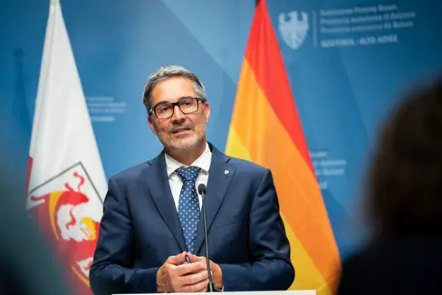 Die Landesregierung erweiterte am 24. Juni auf Vorschlag von Landeshauptmann Arno Kompatscher das Landesgesetz zur nachhaltigen Beschaffung und zur Stärkung regionaler Wirtschaftskreisläufe. Lieferverträge können nun über landwirtschaftliche Erzeugnisse aus Berggemeinden ohne Durchführung eines öffentlichen Vergabeverfahrens abgeschlossen werden. (Foto: Fabio Brucculeri)