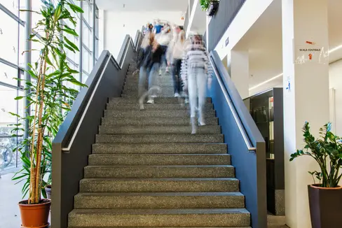 Am Nachmittag des 9. Juli wurden die Resultate der im Frühjahr durchgeführten Lernstandserhebungen in der Abgeordnetenkammer in Rom vorgestellt. Die Ergebnisse der Lernstandserhebungen an den deutschsprachigen Schulen in Südtirol fasst der Leiter der Landesevaluationsstelle Klaus Niederstätter zusammen. (Foto: LPA/Peter Daldos)