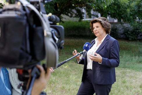Im Rahmen einer Pressekonferenz hat Landesrätin Maria Hochgruber Kuenzer einen Überblick über Schwerpunkte gegeben, unter anderem auch zum Bereich Landschaftsschutz. (Foto: LPA/Tiberio Sorvillo)
