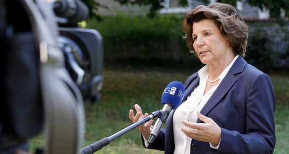 Im Rahmen einer Pressekonferenz hat Landesrätin Maria Hochgruber Kuenzer einen Überblick über Schwerpunkte gegeben, unter anderem auch zum Bereich Landschaftsschutz. (Foto: LPA/Tiberio Sorvillo)