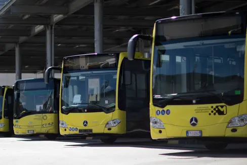 Als Ausgleich für unvorhergesehe Preissteigerungen weist das Land der SASA weitere Geldmittel zu. Die Ticketpreise bleiben gleich. (Foto: Armin Huber)