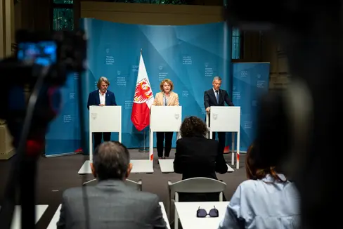 Gli assessori provinciali (da sinistra) Hubert Messner, Rosmarie Pamer e Peter Brunner hanno presentato le deliberazioni più importanti della seduta di Giunta odierna (Foto: USP/Fabio Brucculeri)