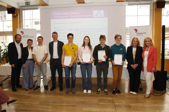 Lucas Del Fabbro, Antonia Kofler, Robert Sacchi, Samuel Eoban Auer, Tom Schluga gehören zu den Bestplatzierten des Regionalwettbewerbs der Chemieolympiade