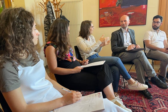 Diskussionsrunde mit den Akademie-Teilnehmenden (Foto: Euregio/Donagrandi)