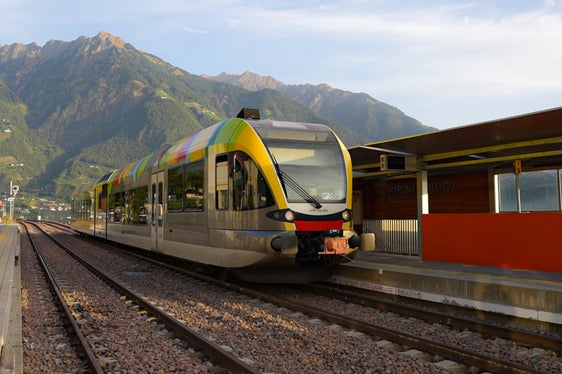 Rund 5,7 Millionen Euro stehen der Sta – Südtiroler Transportstrukturen AG 2024 für die Führung der Infrastruktur der Vinschger Bahn zur Verfügung. (Foto: LPA/Maximilian Goggi)