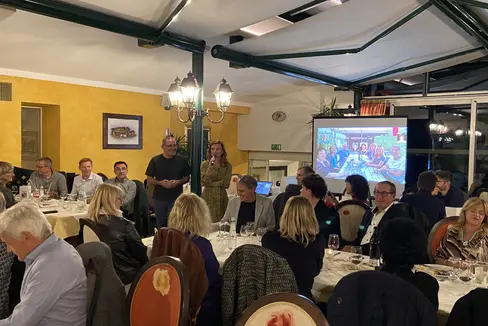 Die jüngst in den Ruhestand getretenen Führungskräfte im Bildungsbereich sind gestern (18. Oktober) in Brixen von Landesrat Philipp Achammer, Bildungsdirektor Gustav Tschenett und Landesschuldirektorin Sigrun Falkensteiner verabschiedet worden. (Foto: LPA/Martina Winkler)