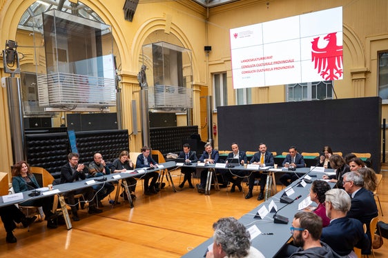 Die gemeinsame Sitzung dient als Grundlage für eine engere Zusammenarbeit der drei Beiräte. Geplant ist, den Austausch regelmäßig fortzuführen und gemeinsame Anliegen künftig verstärkt miteinander abzustimmen. (Foto: LPA/Fabio Brucculeri)