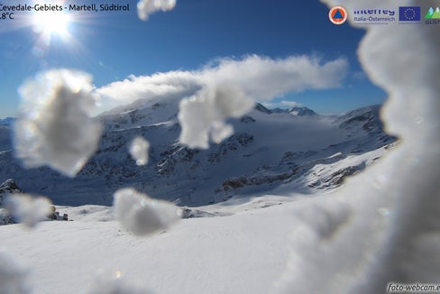 Augen auf die Gletscher: Über die im Zuge des Interreg-Projektes GLISTT aufgestellten Webcams werden die Gletscher im Auge behalten, im Bild der Langenferner heute Vormittag (Quelle: Website Interreg-Projekt GLISTT)