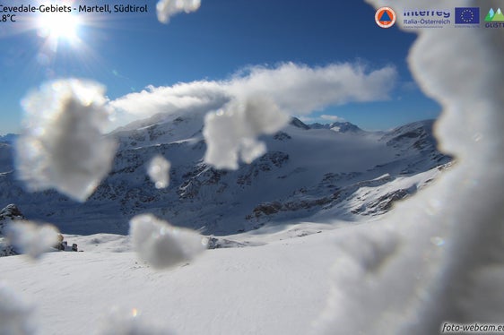 Occhi sui ghiacciai: Le webcam installate nell'ambito del progetto Interreg GLISTT tengono d'occhio i ghiacciai, nella foto il Langenferner questa mattina (Fonte: sito web Interreg progetto GLISTT)
