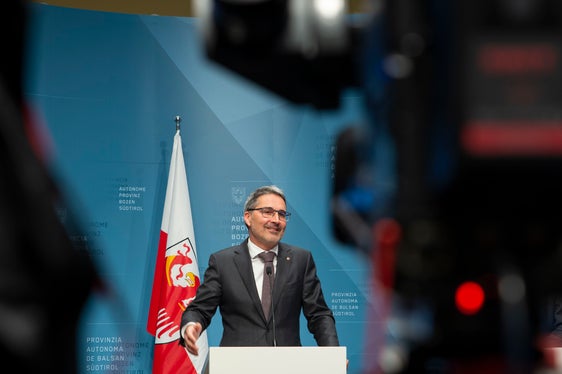Arno Kompatscher, presidente della Provincia ed assessore alla salute, nel corso della conferenza stampa odierna (Foto: ASP/Fabio Brucculeri)