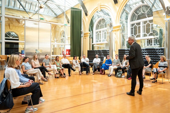 Il direttore generale Alexander Steiner ha accolto con grande piacere gli ospiti provenienti da Germania, Austria e Belgio, sottolineando l'importanza di tali incontri per imparare gli uni dagli altri. (Foto: USP/Fabio Brucculeri)