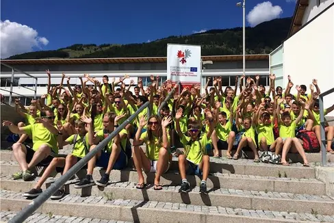 Südtirol ist in diesem Sommer Gastgeber des Euregio Sport Camps für sportbegeisterte Jugendliche der Jahrgänge 2009 bis 2011. Es findet vom 15. bis 22. Juli in Mals im Vinschgau statt. Im Bild die Sport-Camp-Jugendlichen des Vorjahres (Foto: Euregio)