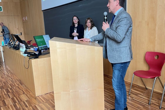 L'assessore all'ambiente Vettorato: Migliorare la qualità dell'aria nelle aule significa garantire a docenti e studenti un ambiente di lavoro e di apprendimento più salubre (Foto: ASP/APPA)