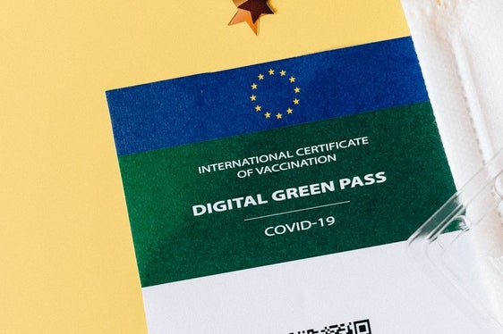 Dal 6 dicembre l'Alto Adige recepisce le norme statali sul Green Pass. Si aggiungono le norme “2G” nella gastronomia e nelle aree di intrattenimento. Kompatscher ha firmato l’Ordinanza nr. 37 (Foto: pexels)