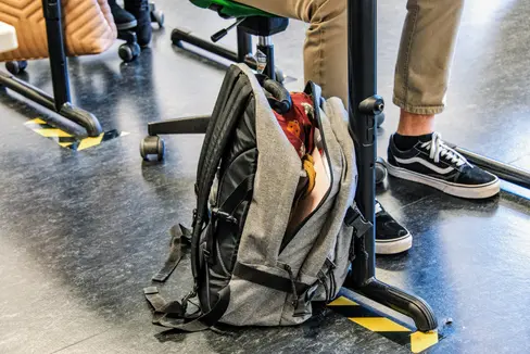 Im Landesschulrat sind alle Ebenen der Schulwelt, auch die Schülerinnen und Schüler selbst, vertreten. Die Landesregierung hat am 16. September die Mitglieder für die Amtsperiode 2025/26 bis 2028/29 ernannt. (Foto: LPA/Peter Daldos)