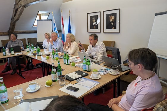 Il direttore dell'SML Stefan Luther (secondo da destra) durante la riunione in Lussemburgo. (Foto: USP/Servizio Mercato del lavoro della Provincia autonoma di Bolzano)