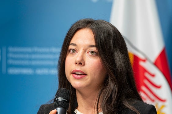Il 77 per cento dei giovani utilizza quotidianamente i social media e il 19 per cento di loro ha già subito insulti e violenze online, come riferisce Lisa Bringhenti dell’Agenzia di stampa e comunicazione della Provincia autonoma di Bolzano. (Foto: USP/Fabio Brucculeri)
