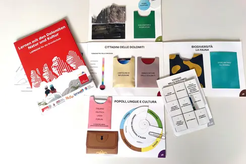 Das Lapbook bringt Kindern die Besonderheiten des Dolomiten UNESCO Welterbes näher: Es kombiniert Basteln, Forschen und selbstständiges Entdecken. (Foto: LPA/Landesabteilung Natur, Landschaft und Raumentwicklung)