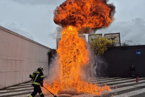 Un'esercitazione del vigili del fuoco nel corso della giornata inaugurale di Civil Protect. (Foto: USP)