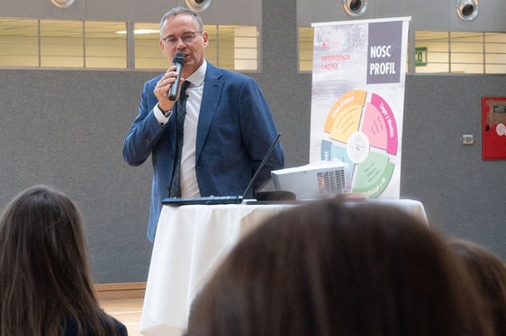 ntendënt Heinrich Videsott (Foto: USP/Ciamp pedagogich/Bruno Ferdigg)