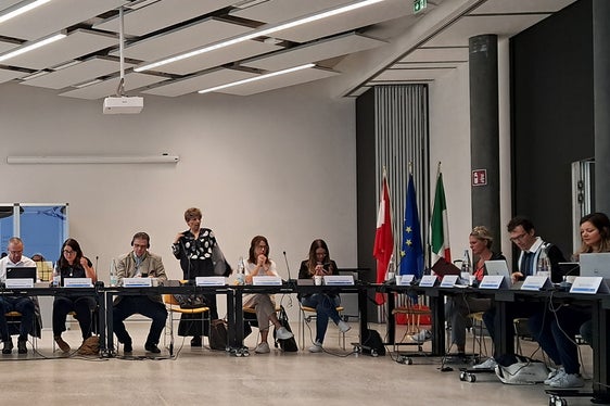 l Comitato direttivo transfrontaliero del programma di cooperazione Interreg VI-A Italia-Austria, l'organismo deputato alla valutazione e selezione dei progetti ammissibili nell’ambito del programma (Foto: ASP/Ripartizione Europa)