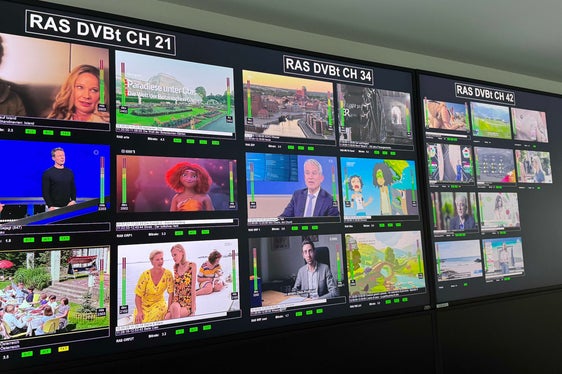 La RAS, istituita con la legge provinciale n. 16/1975, ha il compito di trasmettere programmi radiofonici e televisivi dell'area culturale tedesca e ladina dell'Alto Adige e di essere attiva nel campo della comunicazione. (Foto: USP/RAS)