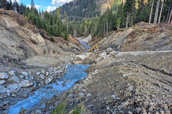 Briglie in cemento armato composte da tre componenti indipendenti costruite sul rio Stolla a Braies. (Foto: USP/Ufficio sistemazione bacini montani est/Michael Baumgartner)