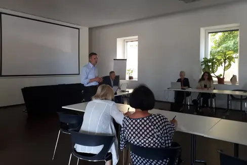 L'assessore provinciale Luis Walcher ha convocato per la prima volta la Consulta del turismo.(Foto: ASP/Area funzionale turismo)