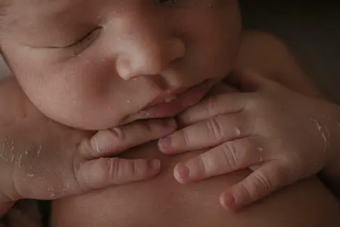 In Alto Adige nascono in media 12 bambini al giorno. Le madri possono partorire in cinque ospedali e in tutti gli ospedali ricevono un'assistenza accurata prima e dopo il parto. La Giornata mondiale della salute del 7 aprile pone al centro dell'attenzione la promozione della salute delle madri e dei neonati. (Foto: Pexels/Utilizzabile solo in relazione a questo comunicato stampa)