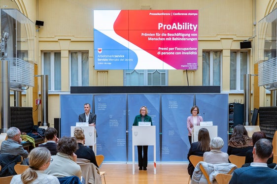 Tra il 1° febbraio e il 31 marzo di ogni anno, le aziende possono richiedere finanziamenti per l'assunzione di persone con disabilità in modo rapido e non burocratico attraverso “ProAbility”. (Foto: USP/Greta Stuefer)