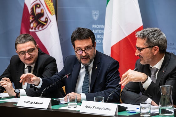 Il governatore del Trentino Fugatti, il ministro Salvini e il presidente Kompatscher durante l'incontro di Palazzo Widmann (Foto: ASP/Ivo Corrà)