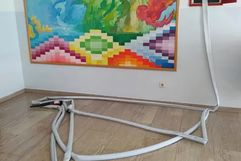 Da lunedì 27 marzo studentesse e studenti della scuola Segantini di Merano riprenderanno le lezioni nelle aule della scuola primaria Deflorian. (Foto: ASP)