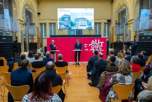 Comunicare al meglio l'Autonomia e la tutela delle minoranze, questi gli obiettivi del Centro per l’Autonomia che sorgerà nel nuovo Polo bibliotecario di Bolzano (Foto: ASP/Fabio Brucculeri)