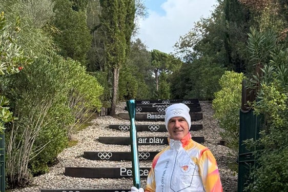 Un simbolo dello sport altoatesino e mondiale. Armin Zoeggeler è stato protagonista, e terzo tedoforo, nella storica giornata dedicata all’accensione della fiamma olimpica, avvenuta il 26 novembre nel bosco sacro dell'antica Olimpia. (Foto: USP)