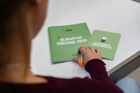 Sostenere una politica climatica orientata al futuro e l'attuazione del Piano clima Alto Adige 2040: è questo l'obiettivo dello Stakeholder Forum per il Clima. Ora sarà possibile nominare degli esperti. (Foto: ASP/Greta Stuefer)