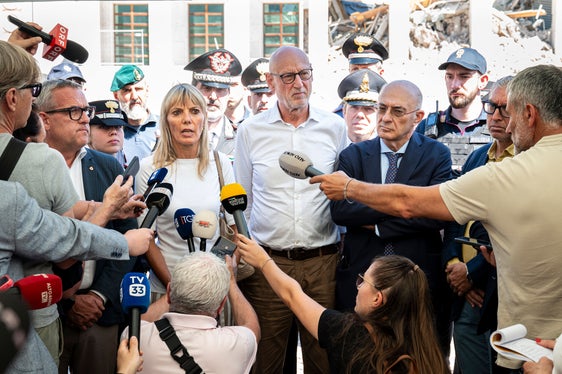 La priorità, secondo la presidente del Tribunale Francesca Bortolotti, è mettere in sicurezza il palazzo e comprendere come continuare i lavori, valutando anche il lavoro da remoto immediato. Il Ministero della Giustizia, ha aggiunto, si sta adoperando per garantire la continuità dell’attività. (Foto: USP/Fabio Brucculeri)