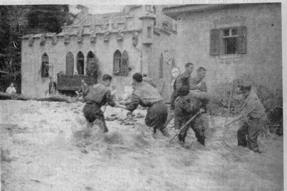 Il rio Fago è uno dei corsi d'acqua che possono minacciare la città di Bolzano. Foto d'archivio 1957. (Foto: Archivio Agenzia per la Protezione civile)