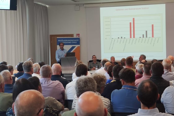 Auf die grundlegende Bedeutung der Resilienz hingewiesen: Ressortdirektor und Direktor der Agentur für Bevölkerungsschutz Klaus Unterweger (Foto: LPA/Agentur für Bevölkerungsschutz/Andreas Simmerle)