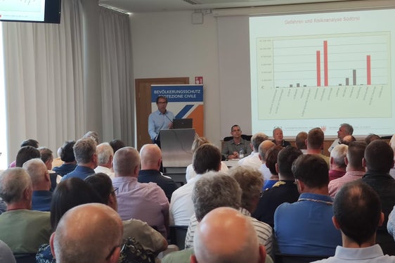 Auf die grundlegende Bedeutung der Resilienz hingewiesen: Ressortdirektor und Direktor der Agentur für Bevölkerungsschutz Klaus Unterweger (Foto: LPA/Agentur für Bevölkerungsschutz/Andreas Simmerle)