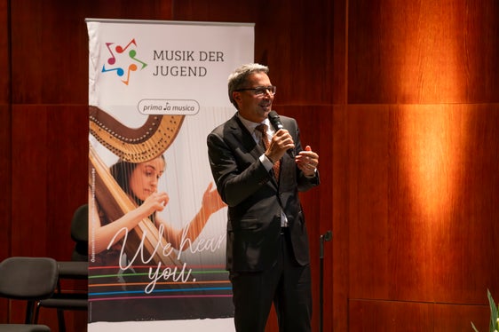 Il presidente Arno Kompatscher ha portato i saluti della Giunta provinciale al concerto d'apertura del concorso Prima la musica (Foto: ASP/Daniel von Johnston)