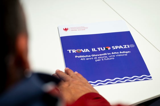 Frutto di un processo di analisi e co-progettazione avviato nel 2023, a partire dai 40 anni della legge provinciale 13/1983, Trova il tuo spazio si articola attorno a tre pilastri: accessibilità, approfondimento, sperimentazione. (Foto: USP/Fabio Brucculeri)