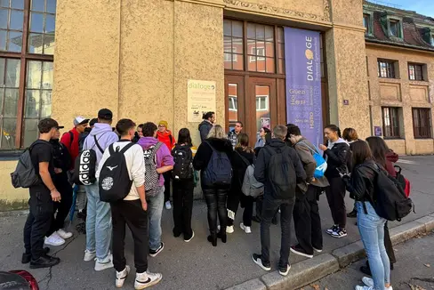 Formazione, lavoro e cultura. Sono queste alcune fra le opportunità che 22 studentesse e studenti dell'Istituto Einaudi di Bolzano hanno potuto cogliere durante lo stage formativo tenutosi a Lindau. (Foto: USP)