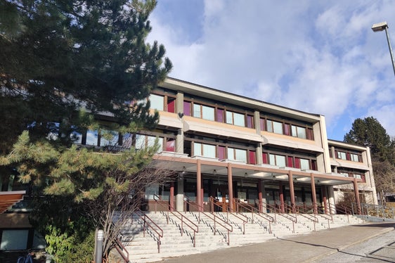 Der Schulsprengel Sterzing 3 wird nun amtsführend von Armin Haller, Direktor am Schulsprengel Sterzing 1, geleitet. (Foto: LPA/Margarete Mair)