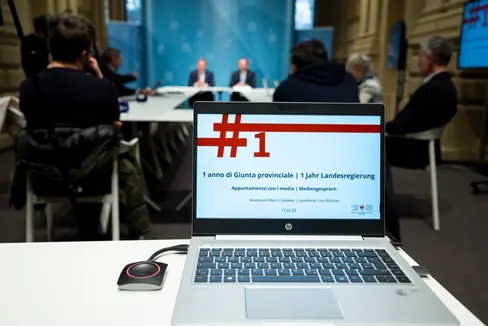 Un anno di Giunta. Gli assessori Marco Galateo e Luis Walcher hanno fornito una panoramica e presentato i loro progetti per il futuro nel corso dell'incontro con la stampa (Foto: USP/Fabio Brucculeri)